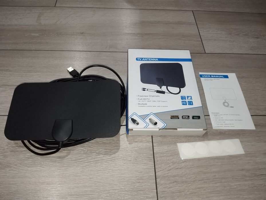 Antena wewnętrzna płaska