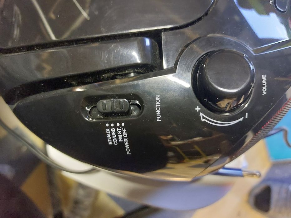 Boombox USB, radio FM, Bluetooth CD