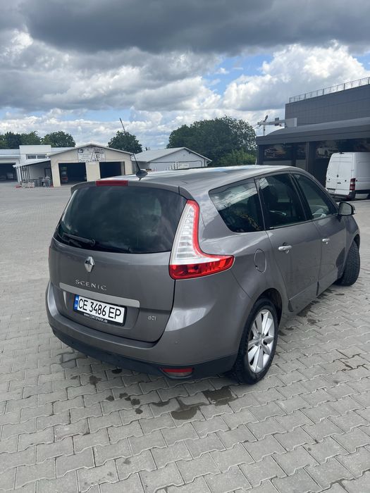 Продам автомобіль Renault scenic 3