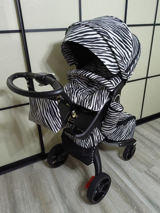 Коляска Stokke Xplory V6 3в1 prada milano zebra. Стан нової