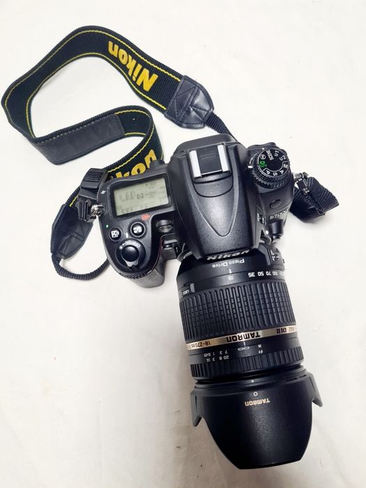 Nikon D7000 Digital (Apenas 3799 disparos) + Lente Tamron 18-270mm + Bolsa
