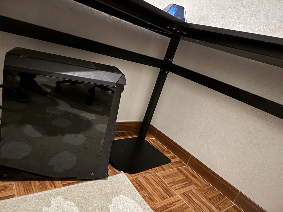 Mesa de canto p/ PC.