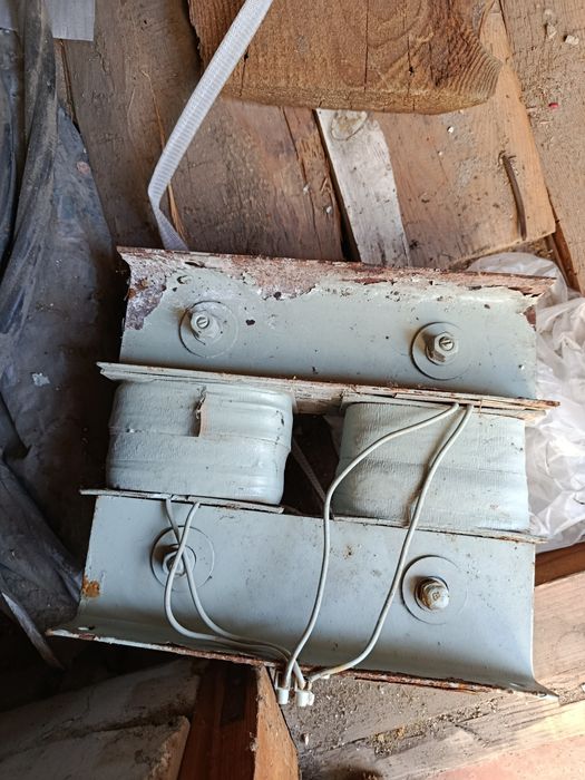 Станок для заточки инструмента.