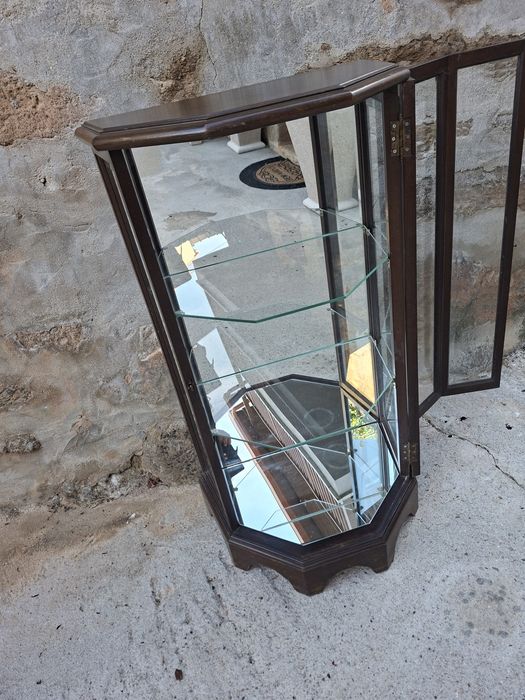 Bonita Vitrine elegante