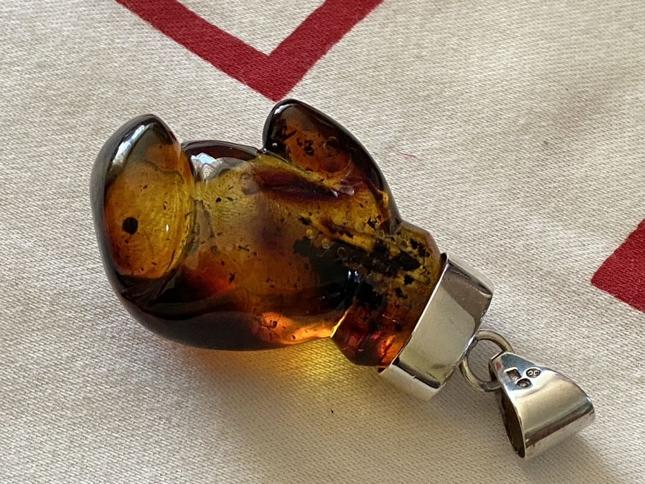 Bursztyn baltycki , rękawica bokserska