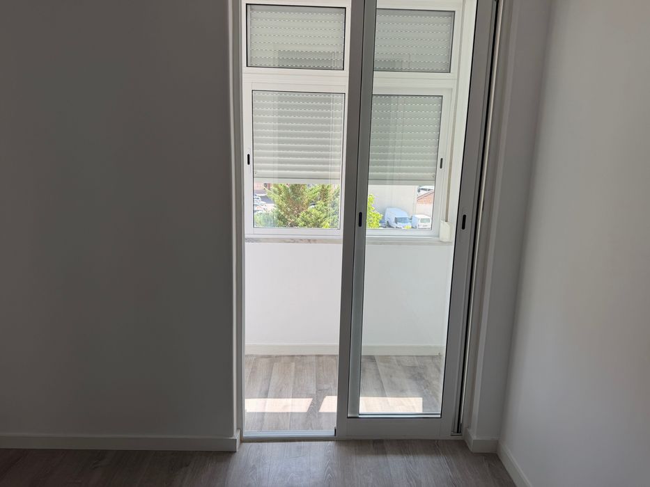 Vende se T2 com Arrecadação na Baixa da Banheira
