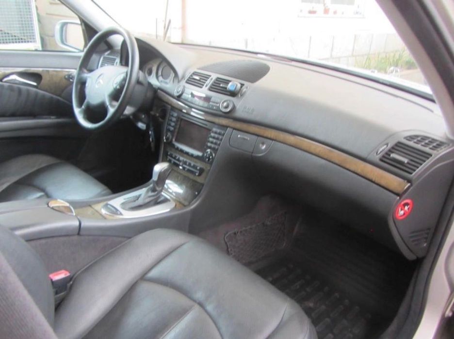 Vendo Mercedes-Benz E 270 CDI Avantgarde 2003 - Automática.