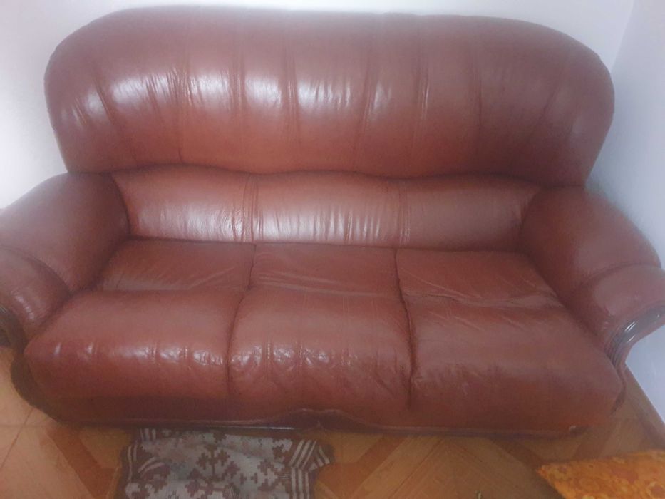 Sofá pele 3 lugares