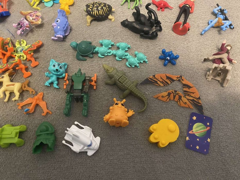 Кіндер равлик Боб щенячий тварини машинки трансформер патруль  лот