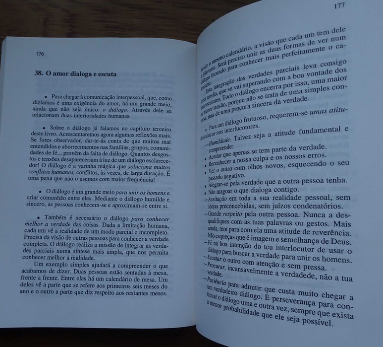 A Família Comunhão de Amor (47 Textos de Reflexão e Diálogo)