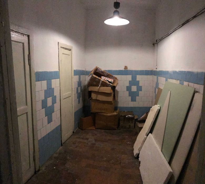 Ангар 150кв.м, високі та широкі ворота, вул. Біла