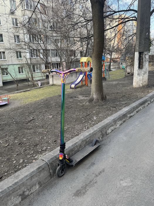 Продам трюковий самокат