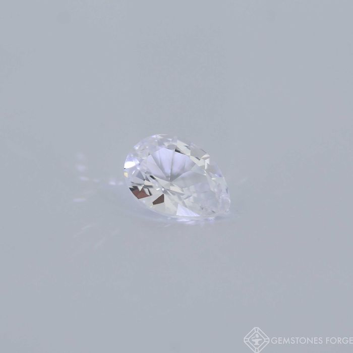 Szafir Laboratoryjnie wytworzony bezbarwny 7x5 mm