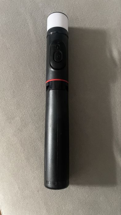 Statyw do telefonu z lampa SELFIE STICK