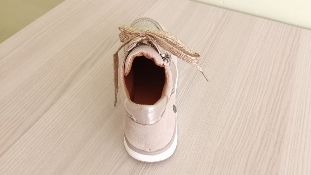 Buty sportowe, adidasy rozm. 39, beżowe, złote, kryształki, lekkie
