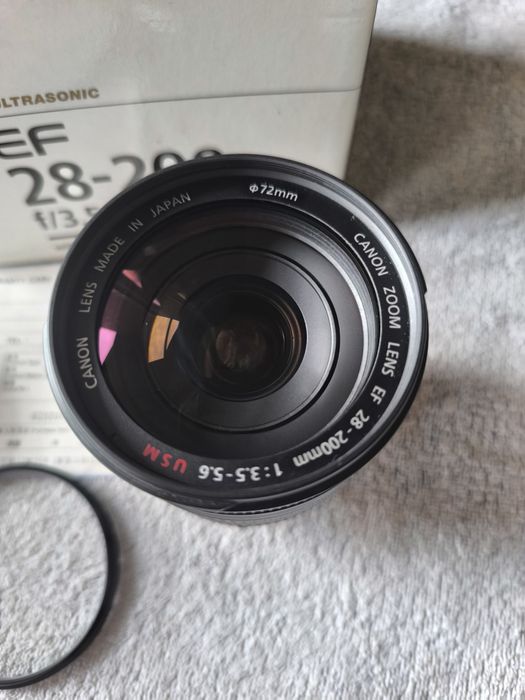 фотооб'ектив Canon EF 28-200mm f/3,5-5,6 USM. Виготовлений в Японії.