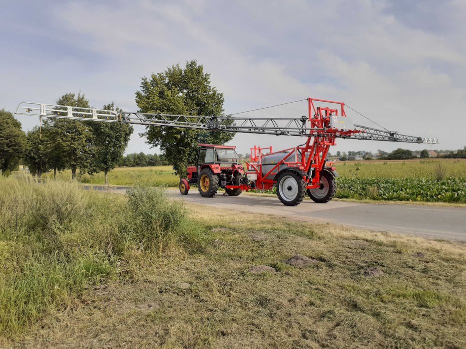Opryskiwacz ciągany / przyczepiany 1700l hydraulik AGROFART AF1715HT