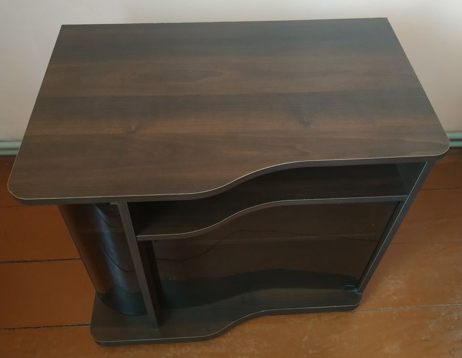 Тумбочка під телевізор.