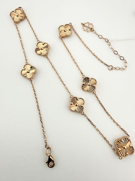 Прикраси у стилі «Van Cleef»
