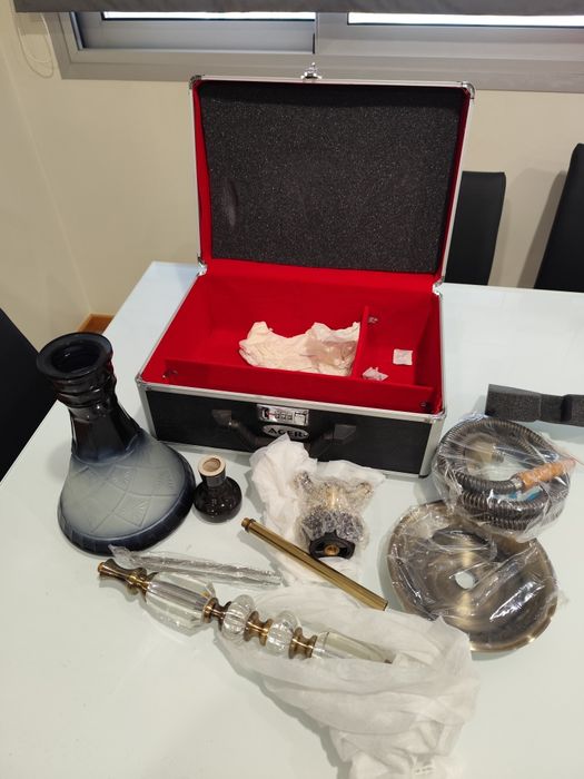 Shisha Premium Completa Sem Uso em Mala – Elegância e Alto Desempenho