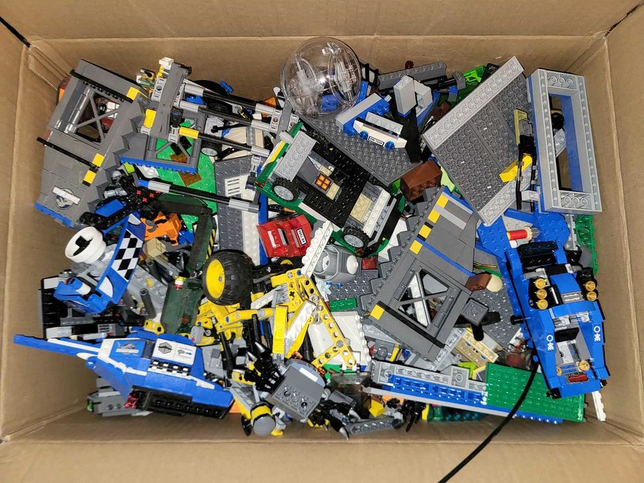 Klocki Lego mieszanka 10 kg losowe + 10 figurek