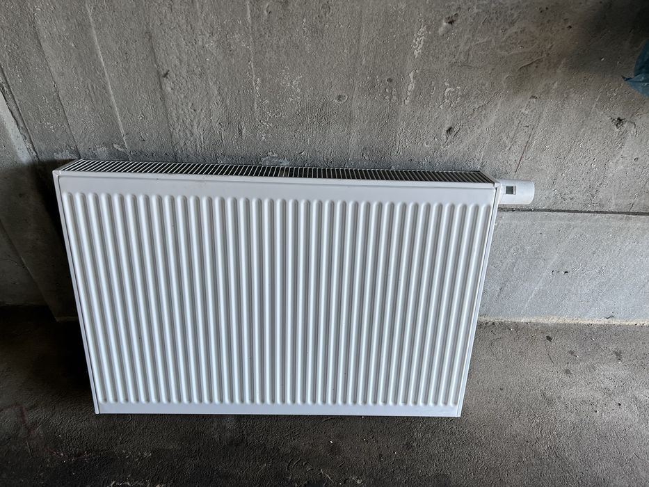 Grzejnik uzżywany 90x60 cm v22 quinn integrale ventile