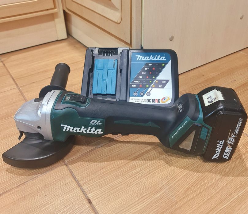 Безщіткова УШМ Makita dga504
