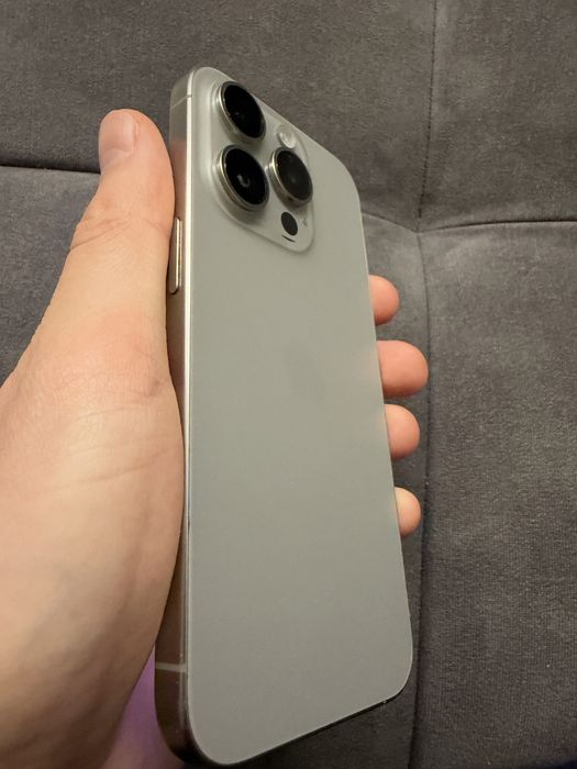 Продам Айфон 15 про 512 gb, iPhone
