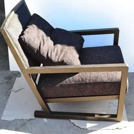 Cadeirão com almofadas