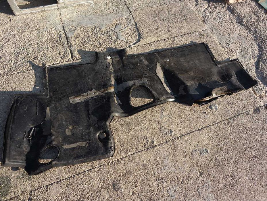 Tapete borracha original 3 lugares de Mercedes sprinter 312D de 1998