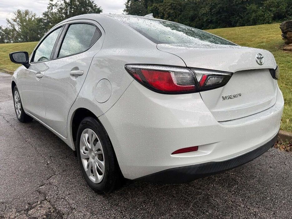Toyota Yaris L      2019