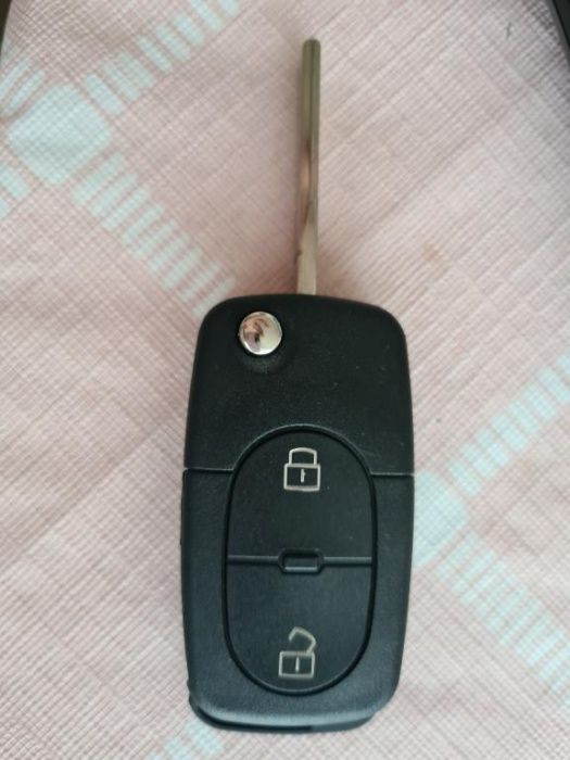 Carcaça para comando de AUDI de 2 Botões, Pilha 2032