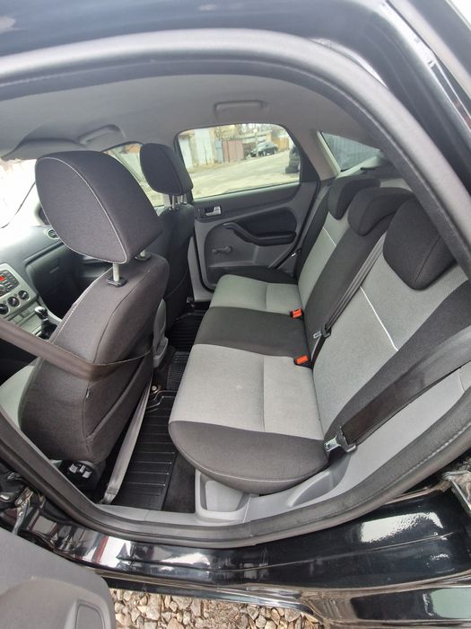 Ford Focus 2010 року