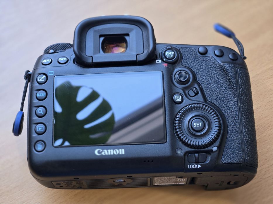 Canon 5D Mark IV body, przebieg 22943. Stan idealny.