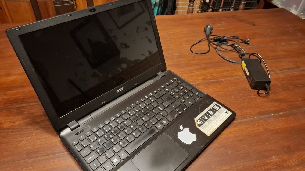 Portátil Acer Aspire E5-571G (i5 / 6 GB / 840M) – Peças