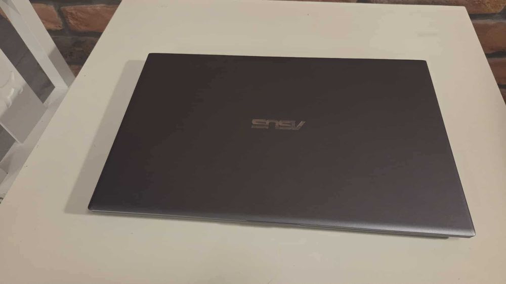 Laptop Asus VivoBook 15 I5-8265U 12GB RAM/500GB GeForce MX250 Zasilacz