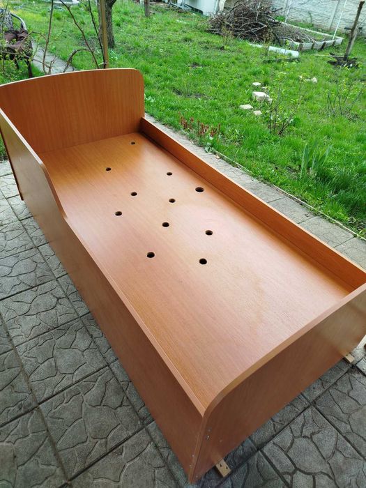 Кровать для детей и подростков