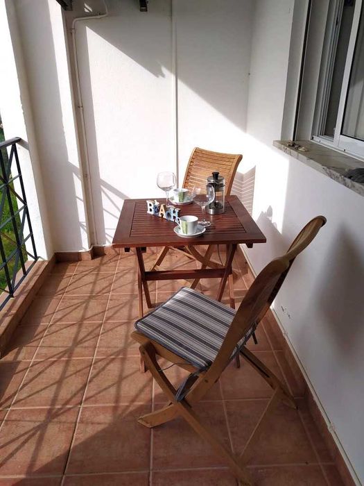 EAR-085 Apartamento T1 a 300 metros da Praia da Lota