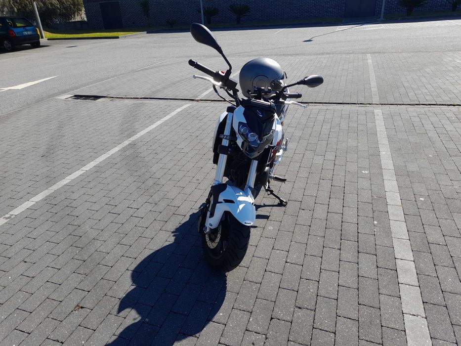 Benelli TNT 125 – Apenas 2.300 km – Como Nova