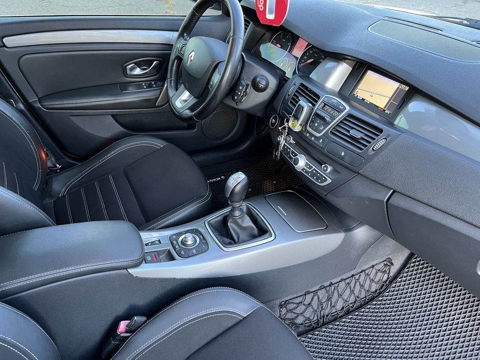 RENAULT LAGUNA 2012 Рено Лагуна