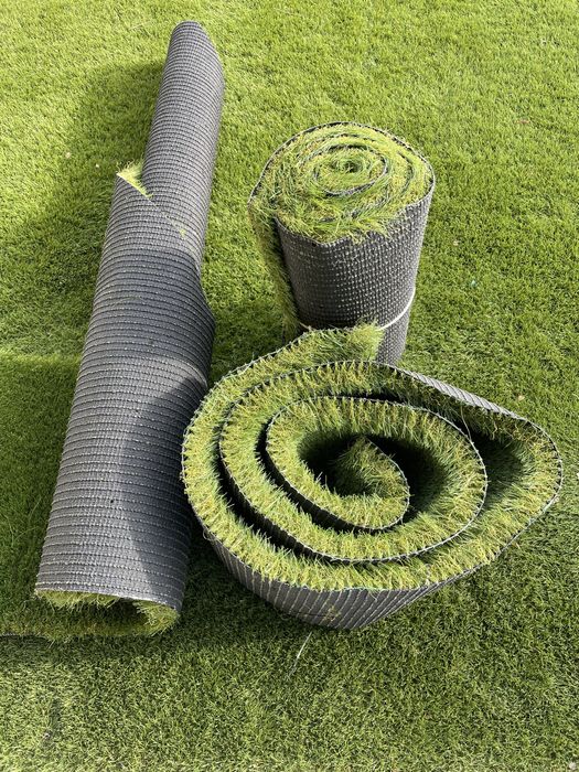 Relva sintética - sobras com várias dimensões