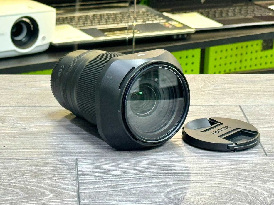 Довгофокусний об'єктив Nikon Nikkor Z 28-400mm f/4-8 (Объектив)