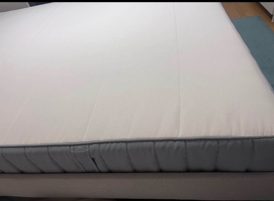 Colchao  Ikea 140/200