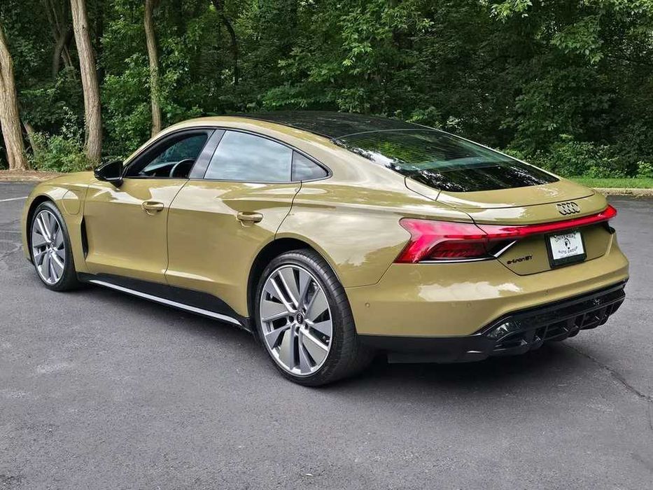 2022 Audi e-tron GT Prestige