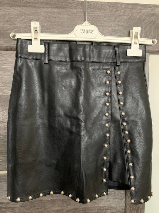 Шкіряна спідниця