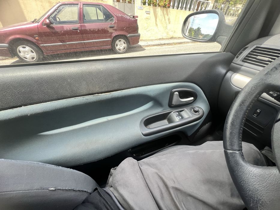 Renault Clio — fotografia 9
