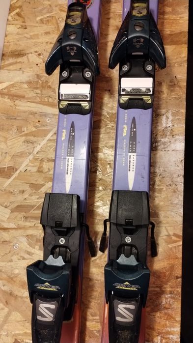 Sprzedam wiązania Salomon dla zaawansowanych i średnio zaawansowanych.