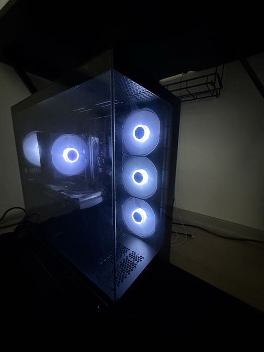 Komputer gamingowy Ryzen 5700X/32GB/5600 TI 16GB/1 TB