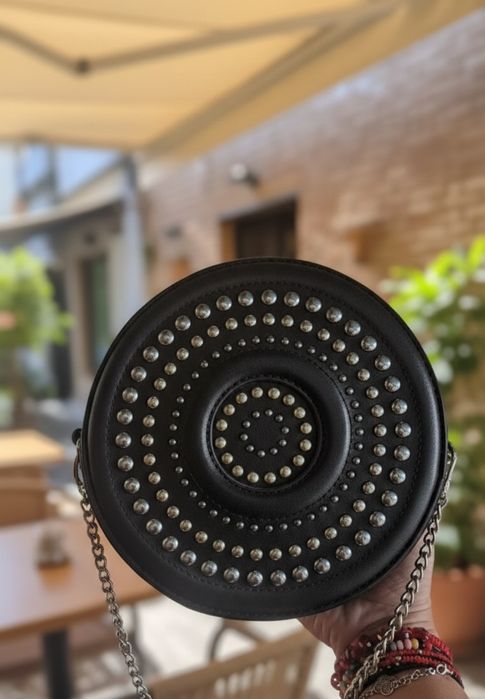 Оригінальна  жіноча сумка крос-боді на ланцюжку!