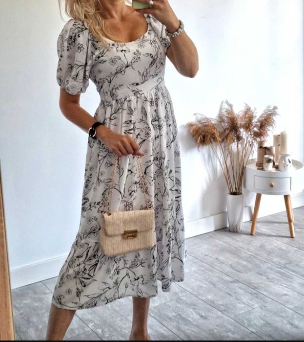 Reserved biala wzorzysta sukienka midi M